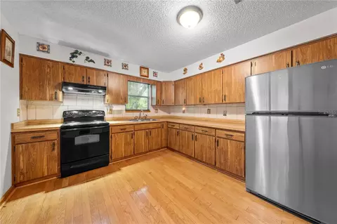 Kitchen - 3800 Chaplain Rd, Saint Cloud, FL 34772 photo 3 of 6