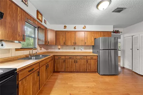 Kitchen - 3800 Chaplain Rd, Saint Cloud, FL 34772 photo 6 of 6