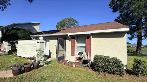 98 Pine Island Cir, Kissimmee, FL 34743