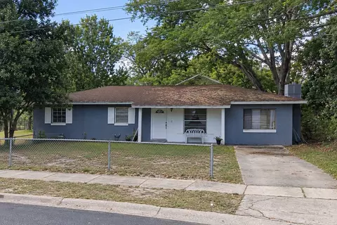 150 Lake Harriet Dr, Altamonte Springs, FL 32714