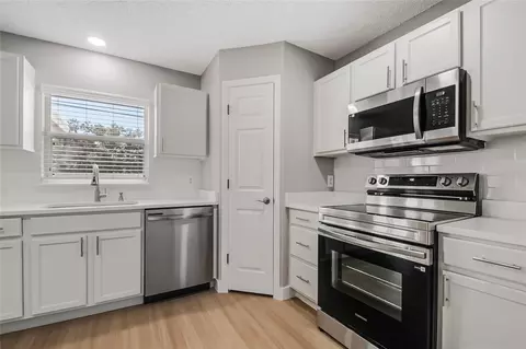 Kitchen - 1838 Ashton Park Pl, Saint Cloud, FL 34771 photo 3 of 4