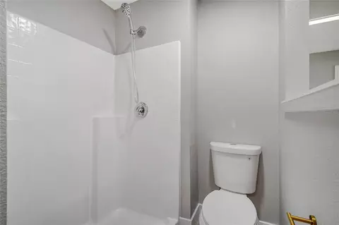 Bath - 1838 Ashton Park Pl, Saint Cloud, FL 34771 photo 2 of 3