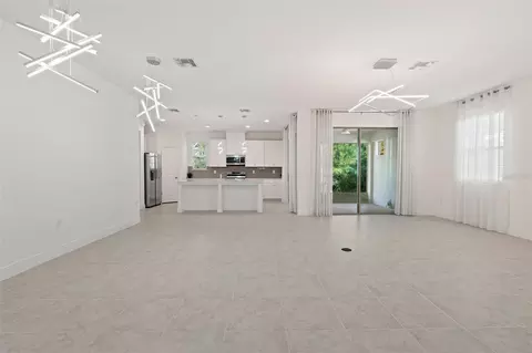 Living - 3116 Oxbow Ct, Saint Cloud, FL 34773 photo 1 of 4