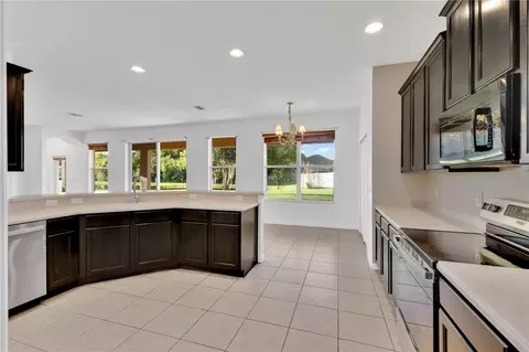 Kitchen - 2400 Tybee Rd, Saint Cloud, FL 34769 photo 3 of 3