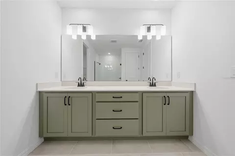 Bath - 30169 Emerald Forest Dr, Mount Dora, FL 32757 photo 2 of 5