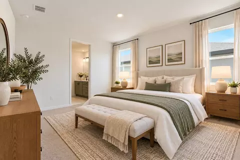 Bedroom - 30169 Emerald Forest Dr, Mount Dora, FL 32757 photo 1 of 3