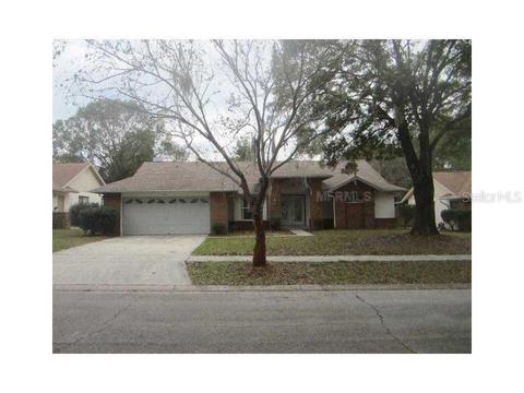 907 Wicketrun Dr, Brandon, FL 33510 photo 1