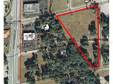 1305 W Reynolds St, Plant City, FL 33563