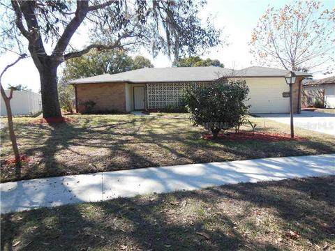 1003 Pinegrove Dr, Brandon, FL 33511 photo 1