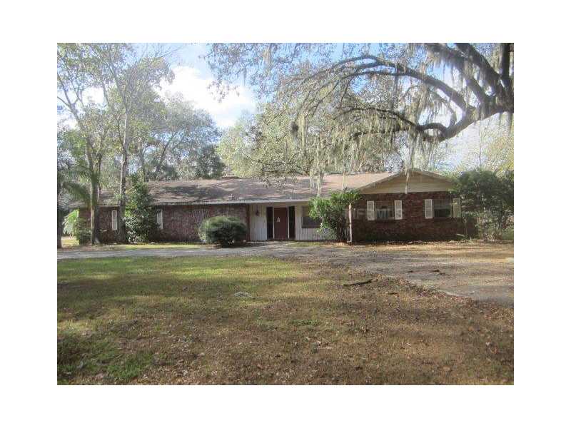 102 Phillips Dr, Seffner, FL 33584 photo 1