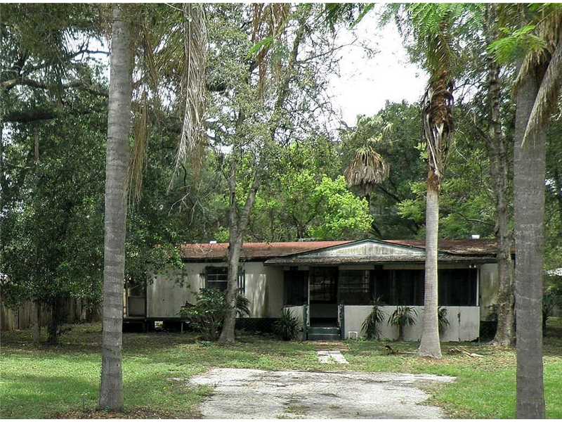 411 Hillside Dr, Seffner, FL 33584 photo 1