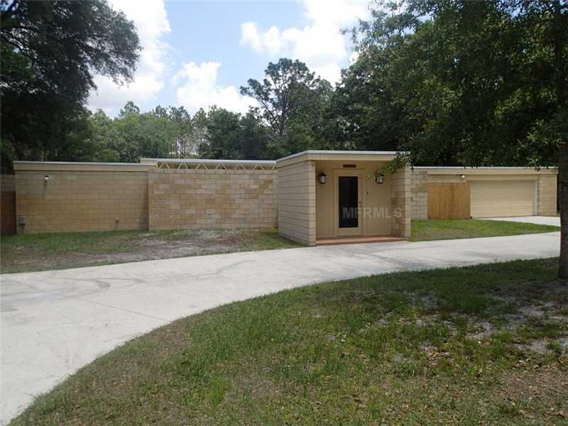 18509 Walker Rd, Lutz, FL 33549 photo 1