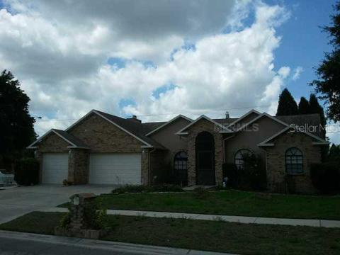 802 Daphne Dr, Brandon, FL 33510 photo 1
