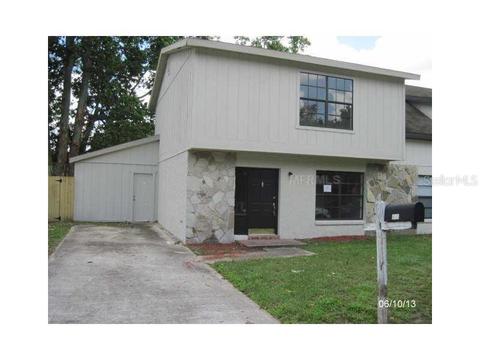 702 Gasparino Ct, Seffner, FL 33584 photo 1