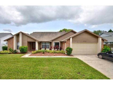 10441 Tara Dr, Riverview, FL 33578 photo 1