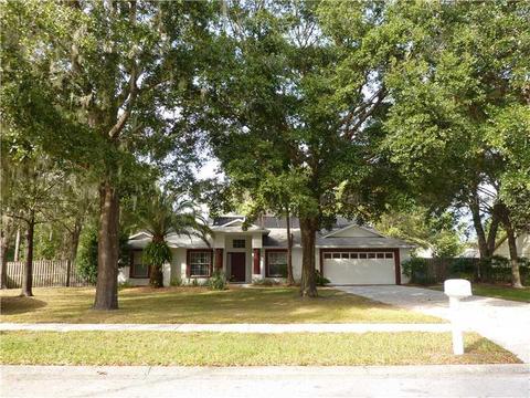 429 Loch Devon Dr, Lutz, FL 33548 photo 1
