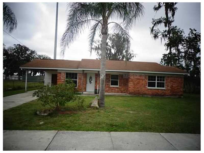 910 7th St, Wimauma, FL 33598 photo 1