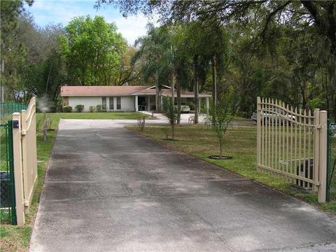 6621 Messer Dr, Seffner, FL 33584 photo 1