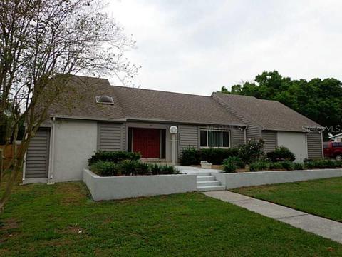 2903 Spaniel Ln, Seffner, FL 33584 photo 1