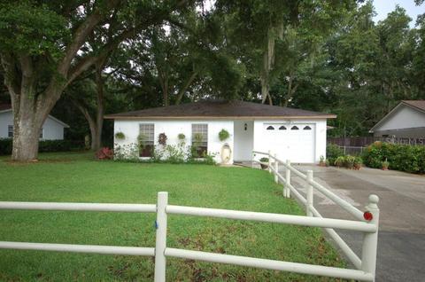 2925 E 148th Ave, Lutz, FL 33559 photo 1