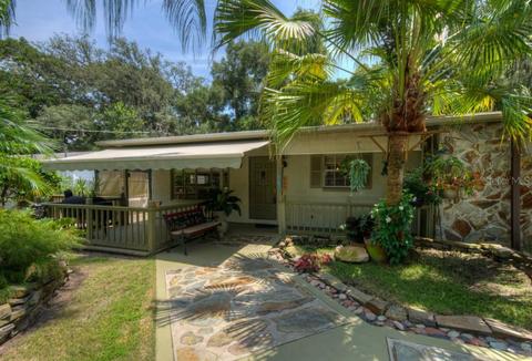 809 Margaret Dr, Seffner, FL 33584 photo 1