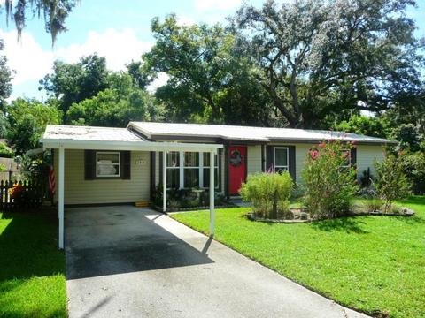 2414 Elm St, Seffner, FL 33584 photo 1