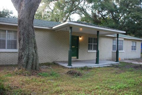 5316 Pine St, Seffner, FL 33584 photo 1