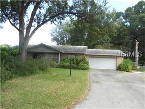 330 Hollowtree Dr, Seffner, FL 33584 photo 1