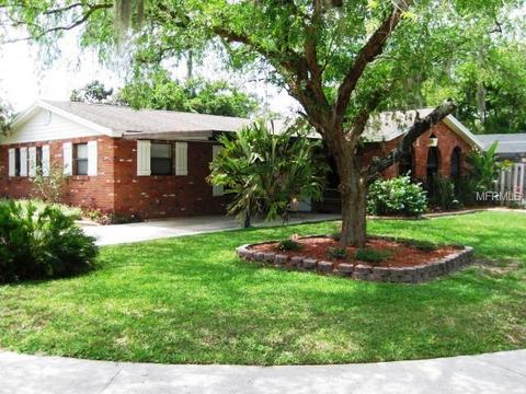 812 Walnut Dr, Seffner, FL 33584 photo 1