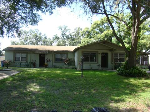 11604 Valencia Dr, Seffner, FL 33584 photo 1