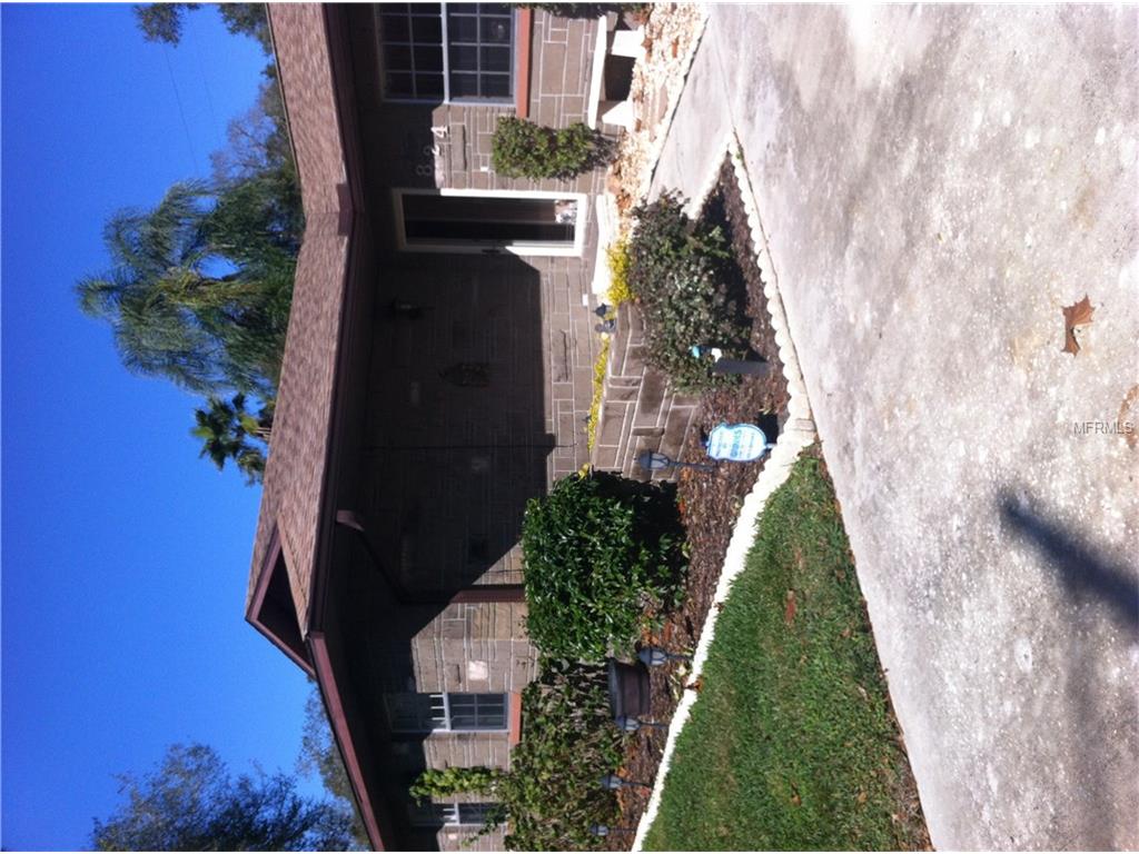 824 Chadsworth Ave, Seffner, FL 33584 photo 1