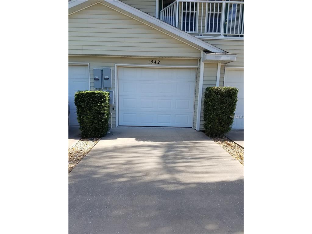 1942 Hammocks Ave, Lutz, FL 33549 photo 1