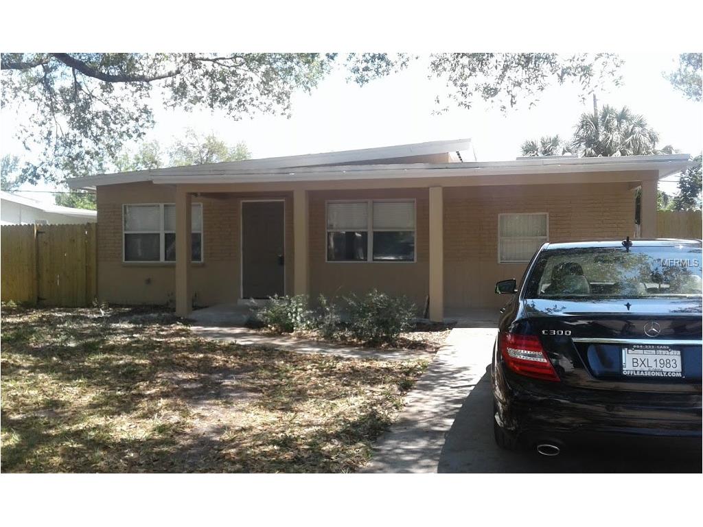 213 Emerald Ln, Largo, FL 33771 photo 1