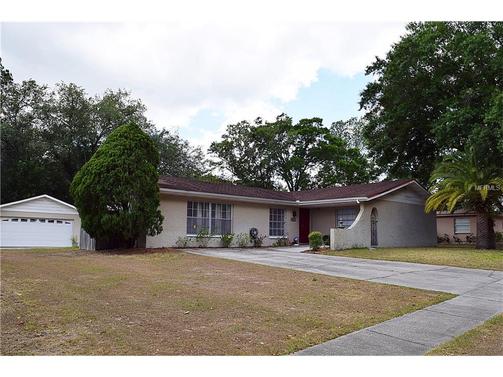 621 Red Robin Rd, Seffner, FL 33584 photo 1