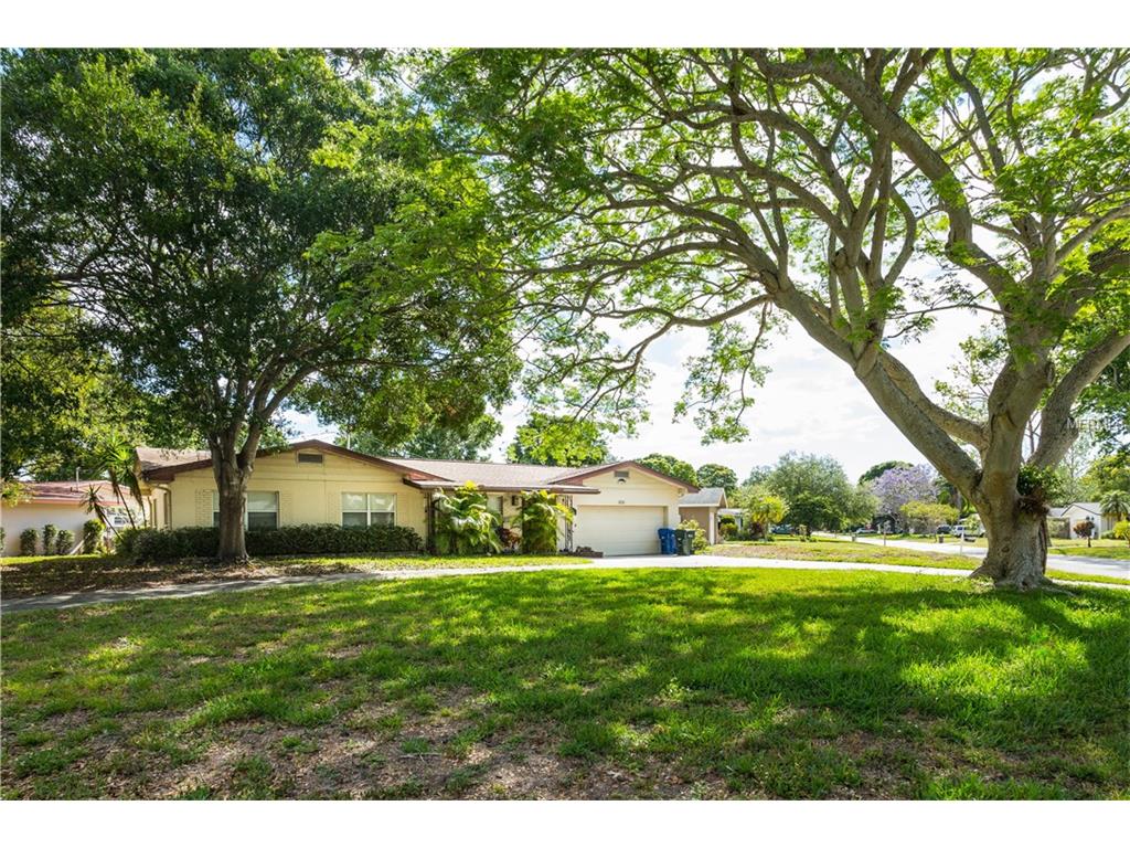 2873 Roberta St, Largo, FL 33771 photo 1