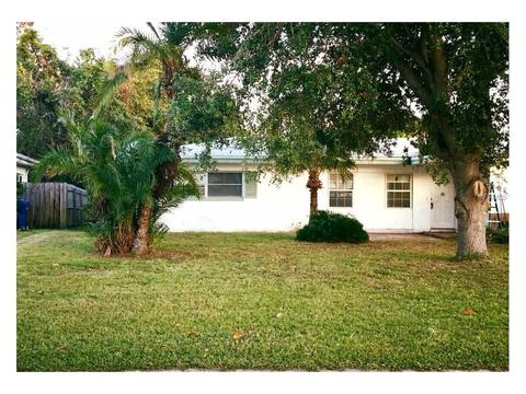 235 Overbrook Dr E, Largo, FL 33770 photo 1