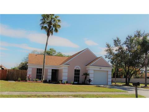 2101 Redleaf Dr, Brandon, FL 33510 photo 1