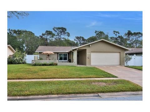 10707 Del Prado Dr E, Largo, FL 33774 photo 1