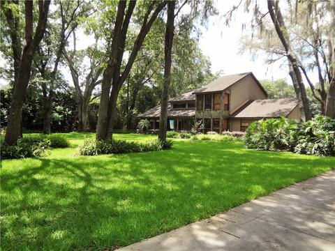 2402 Pinecrest Dr, Lutz, FL 33549 photo 1