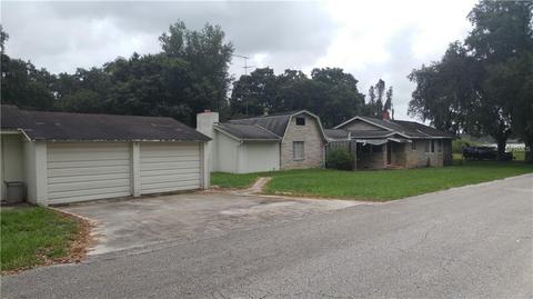 703 Lakeside Dr, Seffner, FL 33584 photo 1