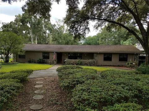 1229 Memory Ln, Lutz, FL 33549 photo 1