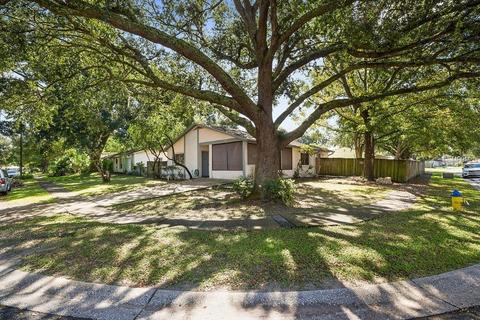 914 Park St, Seffner, FL 33584 photo 1