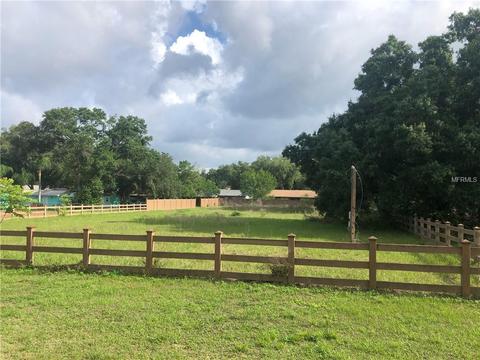 610 Knowles Rd, Brandon, FL 33511 photo 1
