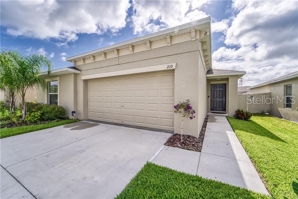 210 Archcliffe Point Pl, Dover, FL 33527 photo 1