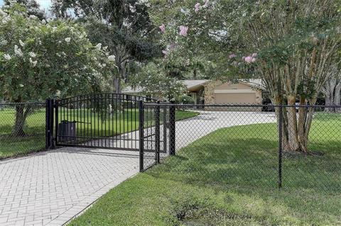 17916 Eagle Ln, Lutz, FL 33558 photo 1