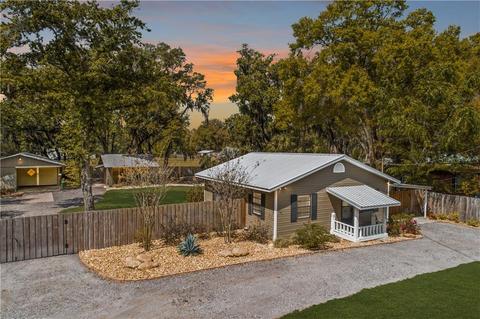 1020 Jerry Smith Rd, Dover, FL 33527 photo 1