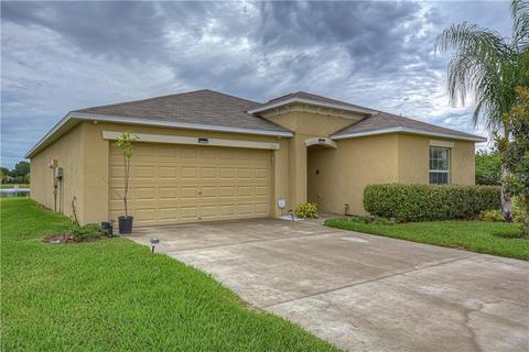 210 Cascade Bend Dr, Ruskin, FL 33570 photo 1