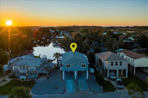 7305 Tropical Dr, Weeki Wachee, FL 34607 photo 1