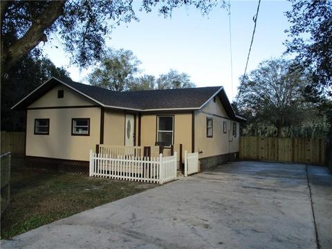 201 Temple Cir E, Winter Haven, FL 33880 photo 1