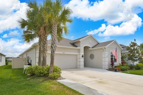 17618 Bright Wheat Dr, Lithia, FL 33547 photo 1